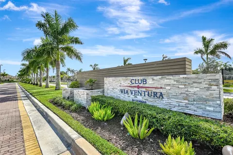 262 NE 208th Ter #262, Miami, FL 33179