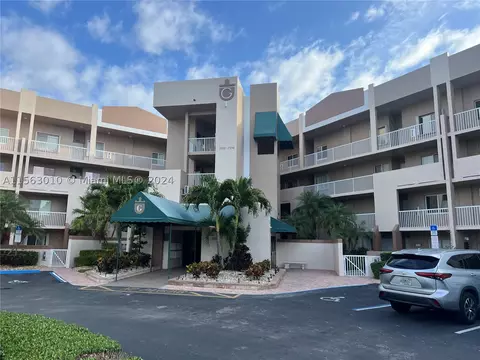 7594 Granville Dr #412, Tamarac, FL 33321