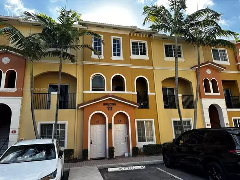 111 NW 2nd Ave #14, Hallandale Beach, FL 33009