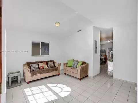 7702 W 30th Ct, Hialeah, FL 33018 photo 2