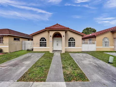 7702 W 30th Ct, Hialeah, FL 33018 photo 1