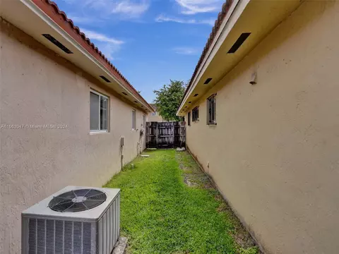 7702 W 30th Ct, Hialeah, FL 33018 photo 18