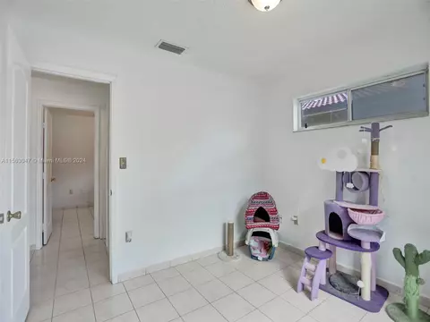 7702 W 30th Ct, Hialeah, FL 33018 photo 15
