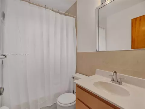 7702 W 30th Ct, Hialeah, FL 33018 photo 13