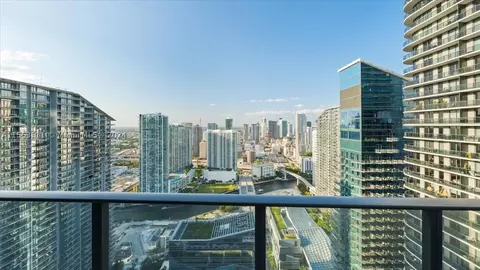 45 SW 9 St #4401, Miami, FL 33130