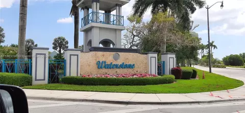 1032 NE 40th Rd, Homestead, FL 33033