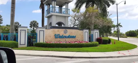1032 NE 40th Rd, Homestead, FL 33033