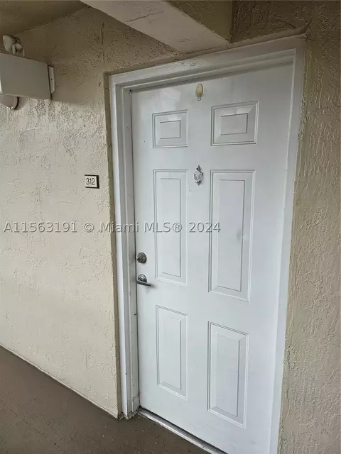 Undisclosed, Hialeah, FL 33015 photo 3