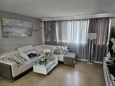 Undisclosed, Hialeah, FL 33015 photo 8