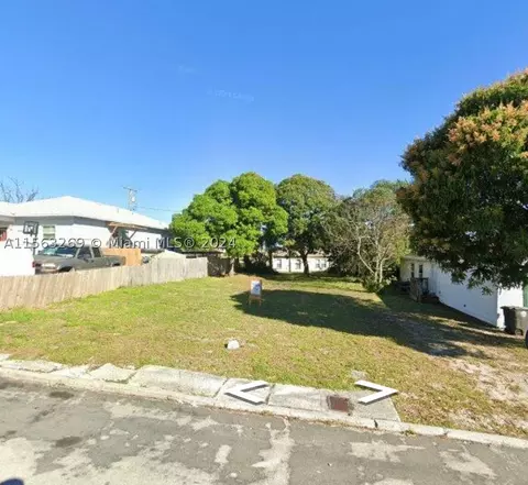 805 21st St, West Palm Beach, FL 33407