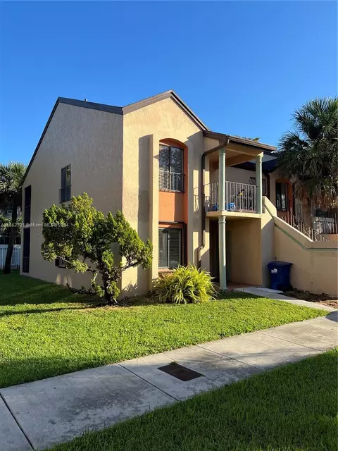 8245 NW 191st St #2-B, Hialeah, FL 33015
