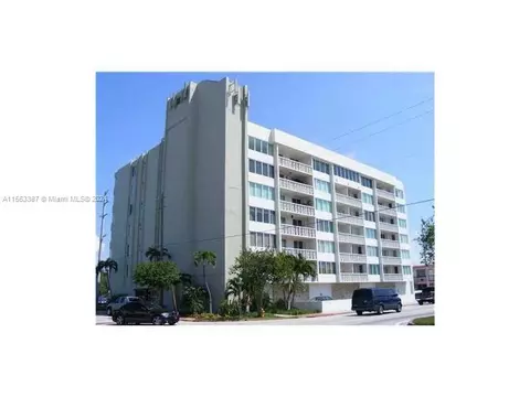 8233 Harding Ave #304, Miami Beach, FL 33141