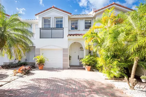 11424 NW 43rd Ter, Doral, FL 33178