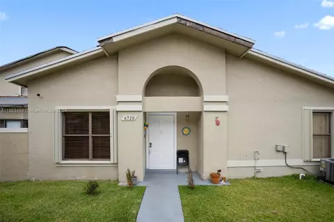 6720 SW 152nd Pl #20-29, Miami, FL 33193