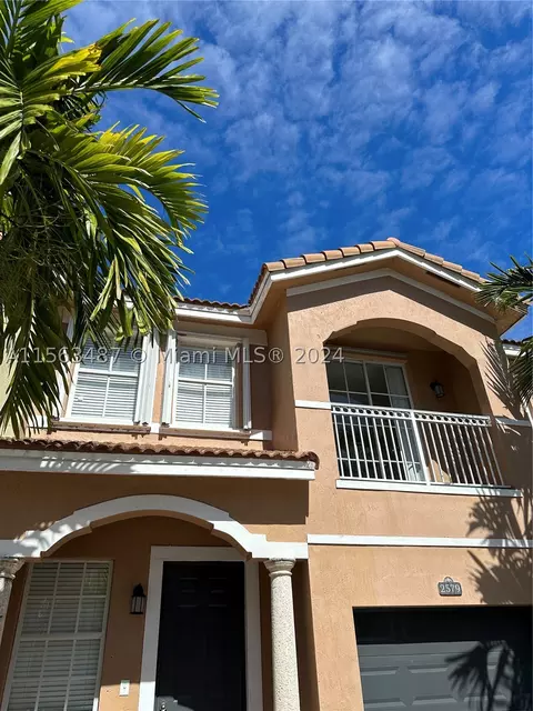 2579 SE 13th Ct, Homestead, FL 33035
