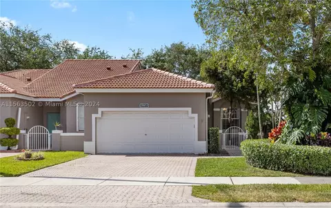 7960 S Aragon Blvd #3, Sunrise, FL 33322