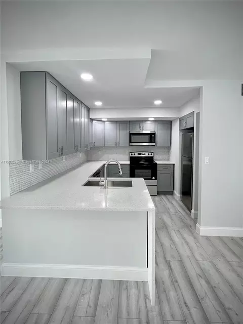 7041 Environ Blvd #426, Lauderhill, FL 33319