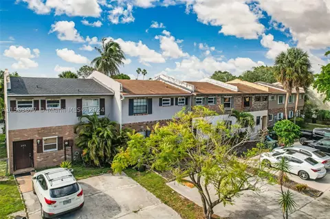 255 Sunshine Dr #255, Coconut Creek, FL 33066