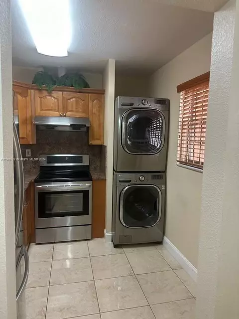 Other - 440 E 23rd St #1101, Hialeah, FL 33013 photo 6 of 8