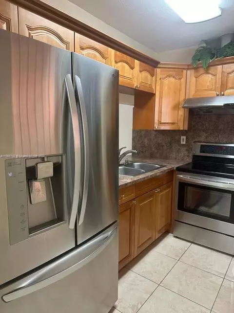 Kitchen - 440 E 23rd St #1101, Hialeah, FL 33013 photo 3 of 3