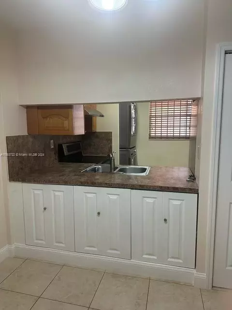 Kitchen - 440 E 23rd St #1101, Hialeah, FL 33013 photo 2 of 3