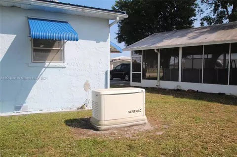 Exterior - 1016 Elm St, Okeechobee, FL 34974 photo 10 of 13