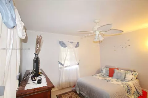 Bedroom - 1016 Elm St, Okeechobee, FL 34974 photo 2 of 9
