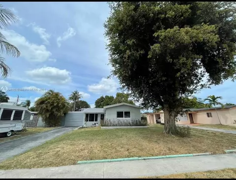 6551 Scott St, Hollywood, FL 33024