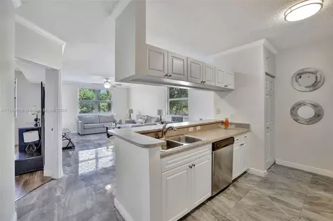17150 N Bay Rd #2216, Sunny Isles Beach, FL 33160