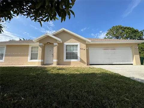 5214 NW Mulga Ct, Port Saint Lucie, FL 34986