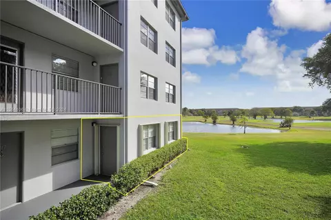 251 SW 132nd Way #118H, Pembroke Pines, FL 33027