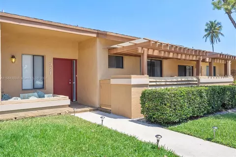 971 NW 79th Ter, Plantation, FL 33324