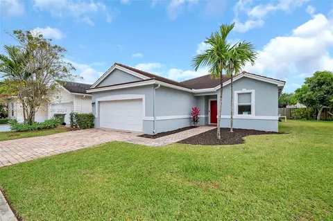 3472 NE 2nd St, Homestead, FL 33033