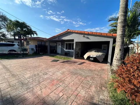 2475 NW 35th St, Miami, FL 33142
