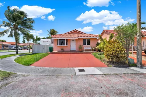 11634 NW 90th Ave, Hialeah Gardens, FL 33018