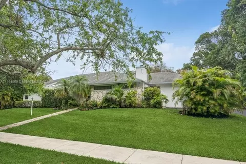 17145 SW 77th Ave, Palmetto Bay, FL 33157