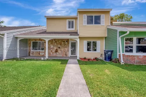 14623 SW 143rd Place Cir, Miami, FL 33186