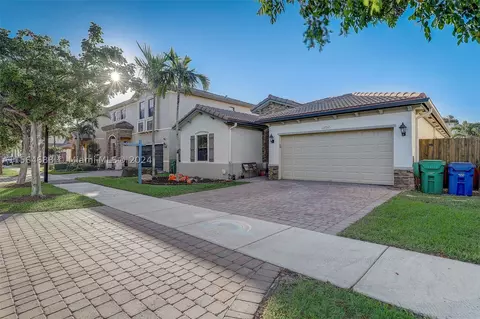 11752 SW 235th St, Homestead, FL 33032