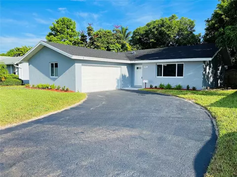 4711 NW 17th St, Lauderhill, FL 33313