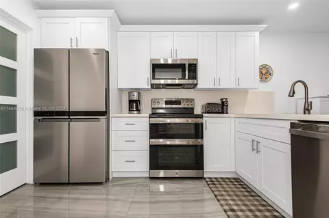2634 N 38th Ave, Hollywood, FL 33021