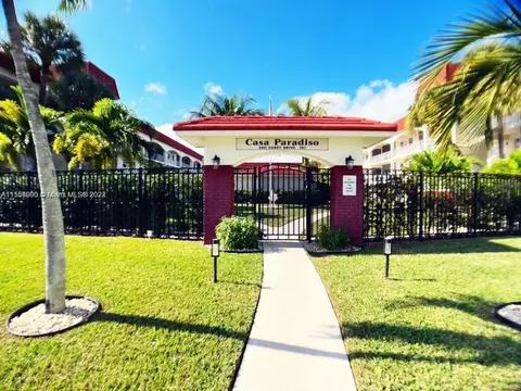 580 Egret Dr #302, Hallandale Beach, FL 33009
