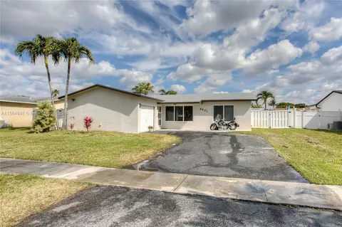 8831 NW 7th St, Pembroke Pines, FL 33024