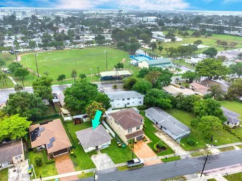 View/Area - 121 NW 7th Ave, Dania Beach, FL 33004 photo 5 of 5