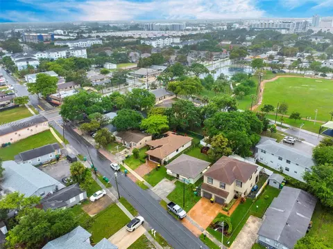 View/Area - 121 NW 7th Ave, Dania Beach, FL 33004 photo 2 of 5