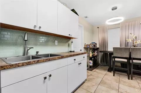 Kitchen - 121 NW 7th Ave, Dania Beach, FL 33004 photo 3 of 5