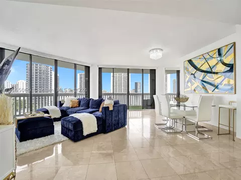 2000 Island Blvd #1701, Aventura, FL 33160