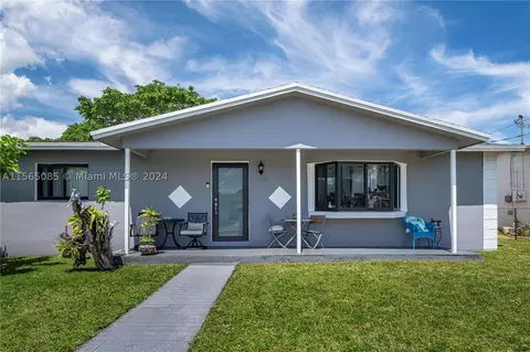 2255 Mcclellan St, Hollywood, FL 33020