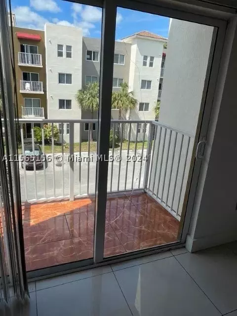 11050 SW 196th St #314, Cutler Bay, FL 33157