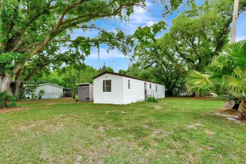 209 Central Ave, Polk City, FL 33868