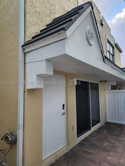 4550 SW 68th Ct Cir #8, Miami, FL 33155